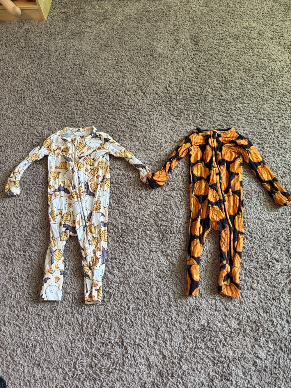 Bums & Roses zippies 0-3 months